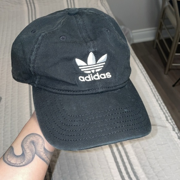 Adidas Black Cap with Adjustable strap - Picture 5 of 5